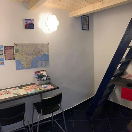 Reginella Holiday Home نابولي المظهر الخارجي الصورة